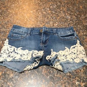 reign shorts